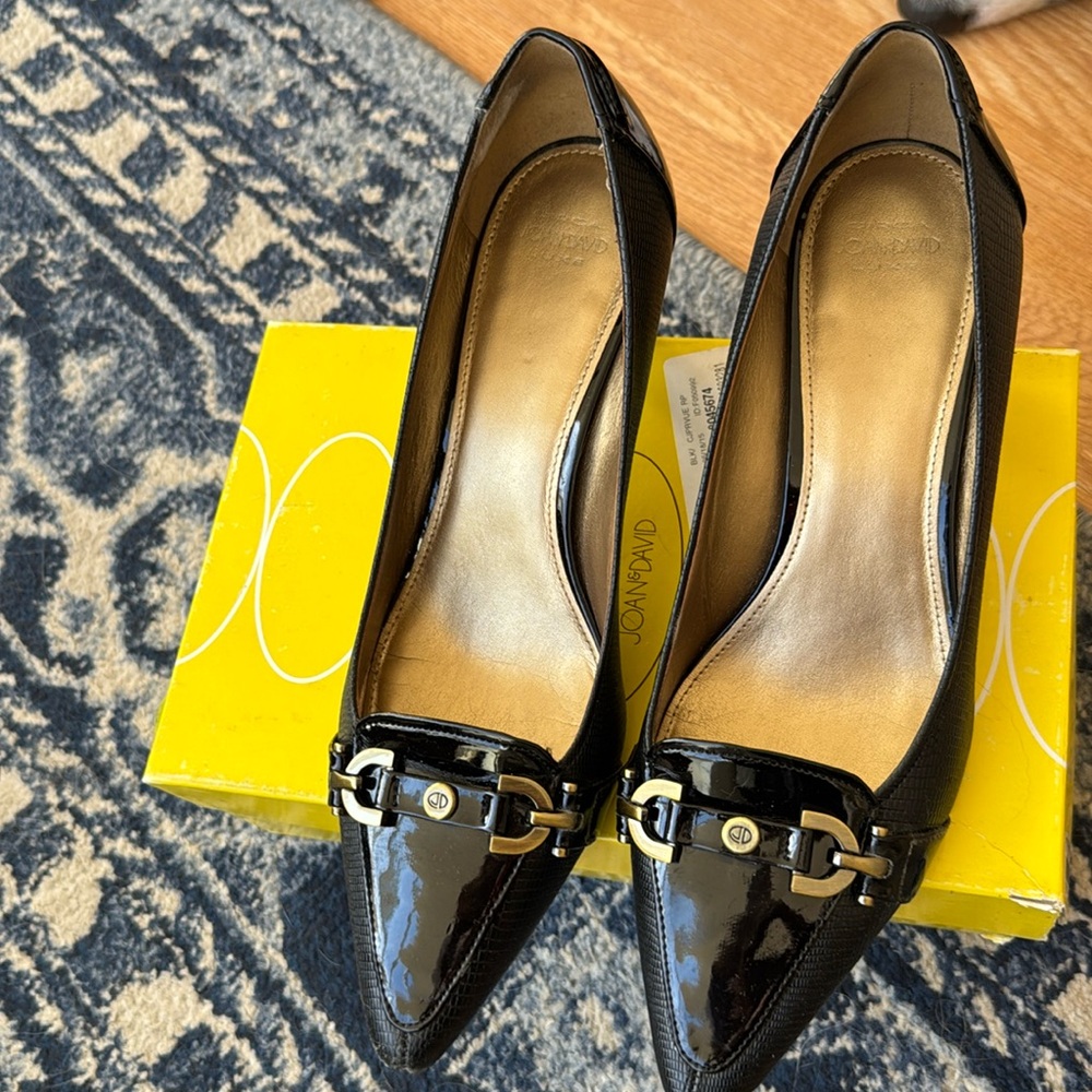 Barely worn 10 M